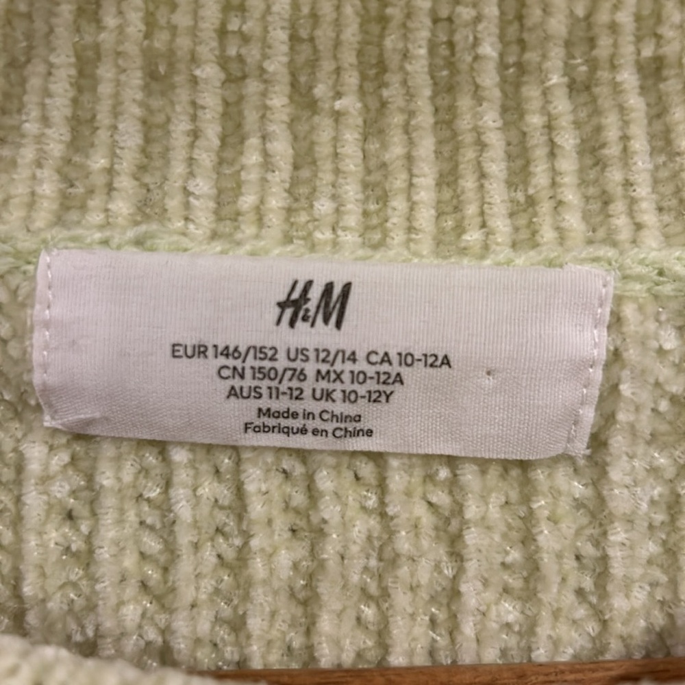 H&M Sweater - Picture 2 of 2